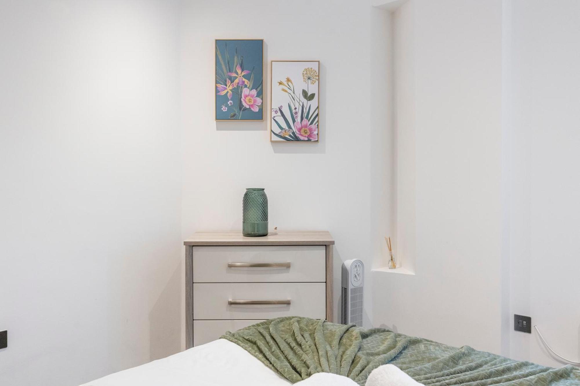 Bright And Spacious Apartment - Excellent Location London Bagian luar foto
